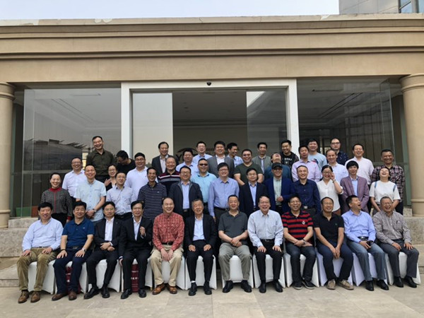 管道自动焊机厂家领导与“双会”领导合影.jpg 管道自动焊机厂家领导与“双会”领导合影.jpg