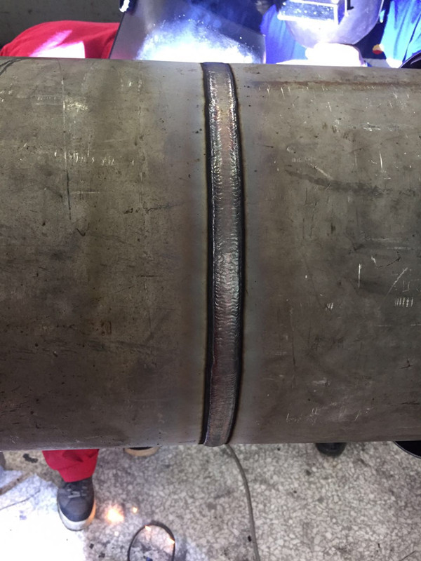熊谷管道单炬自动焊机A-305焊接实施中.jpg